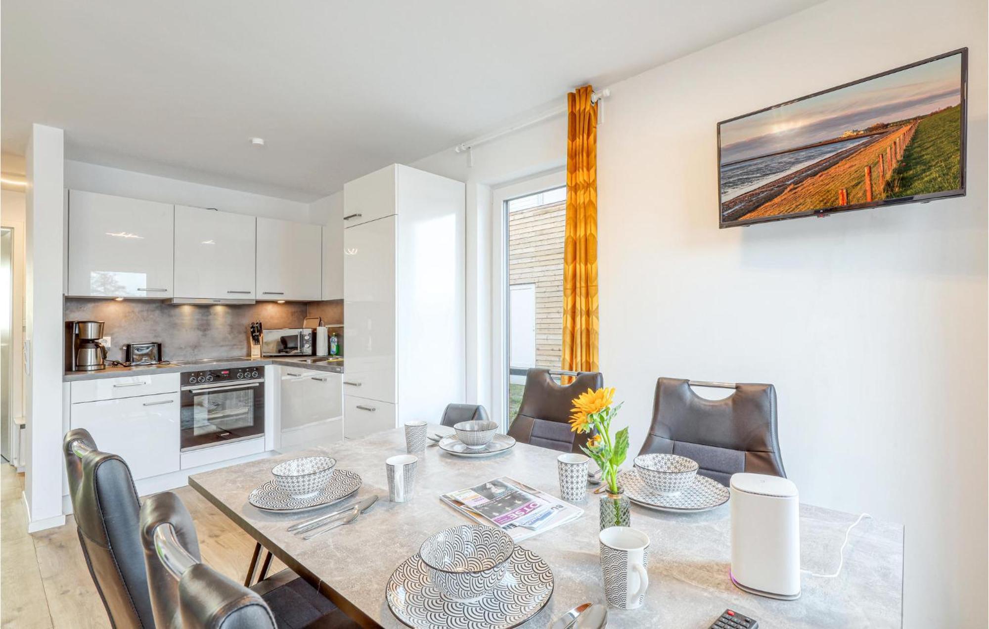 Nice Home In Tossens With Kitchen Buitenkant foto